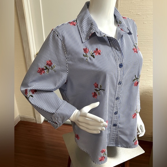 Navy and White Pinstriped Embroidered Top  PL - Picture 7 of 13